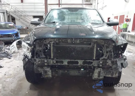 2015 Ram 1500 Laramie из США, поврежденный, VIN 1C6RR7VMXFS662819